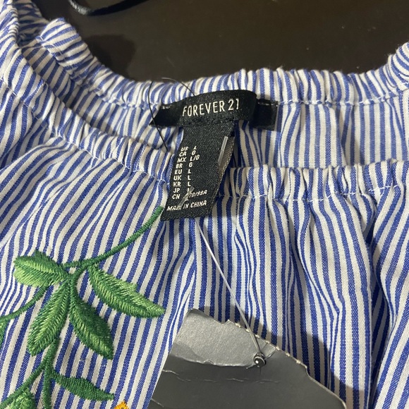 💜Forever21 Tops.Size - L - Picture 8 of 11